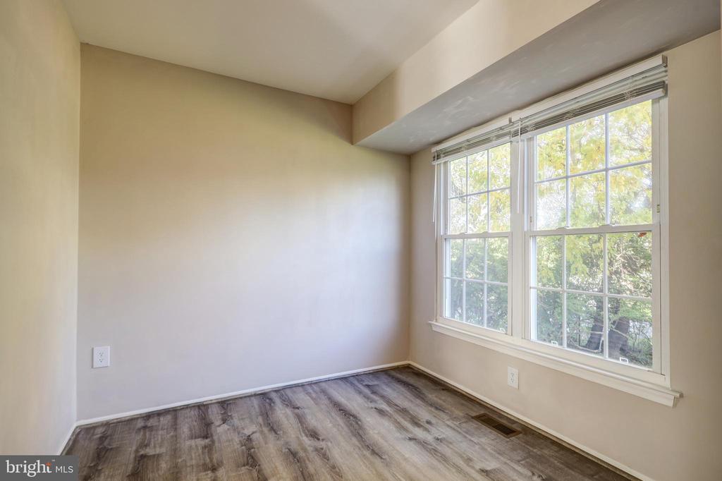 840 IVY LEAGUE LANE 4-22