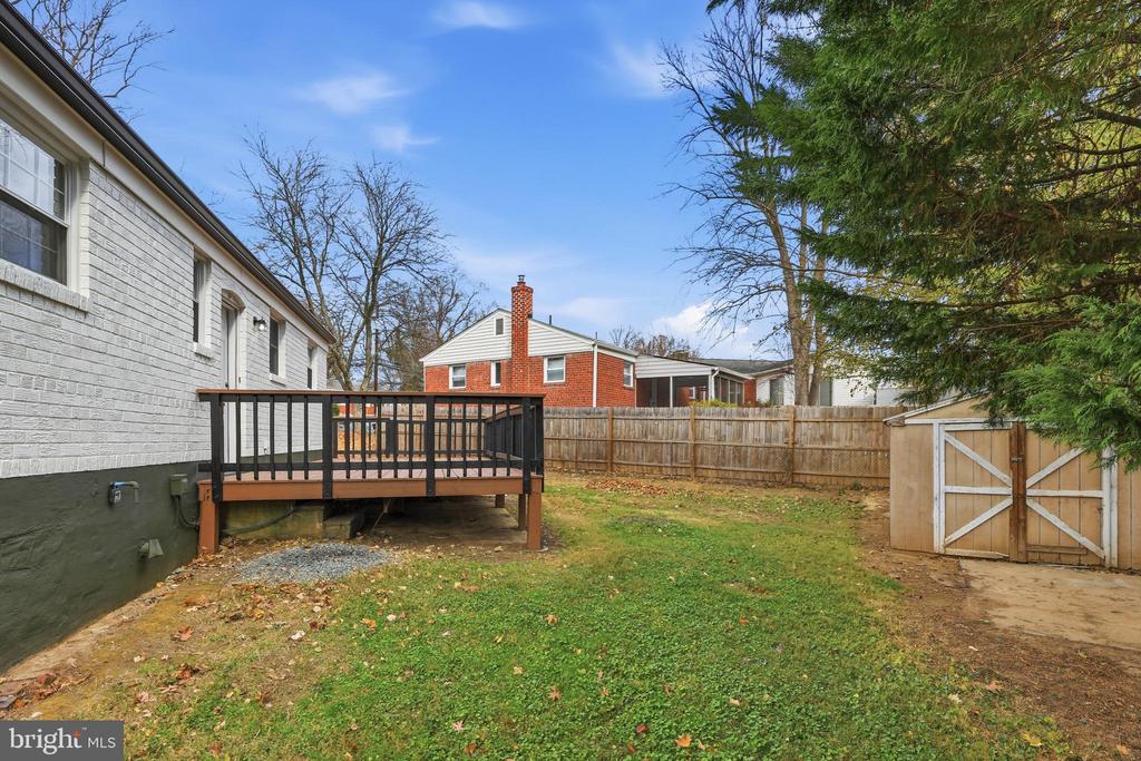 11901 ROCKING HORSE ROAD