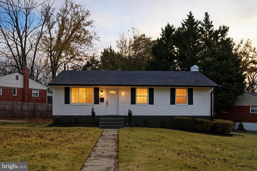 11901 ROCKING HORSE ROAD