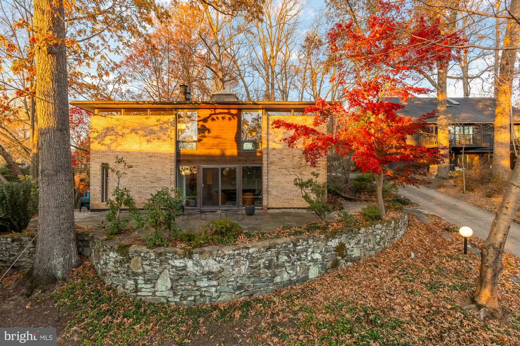 5420 MOHICAN ROAD