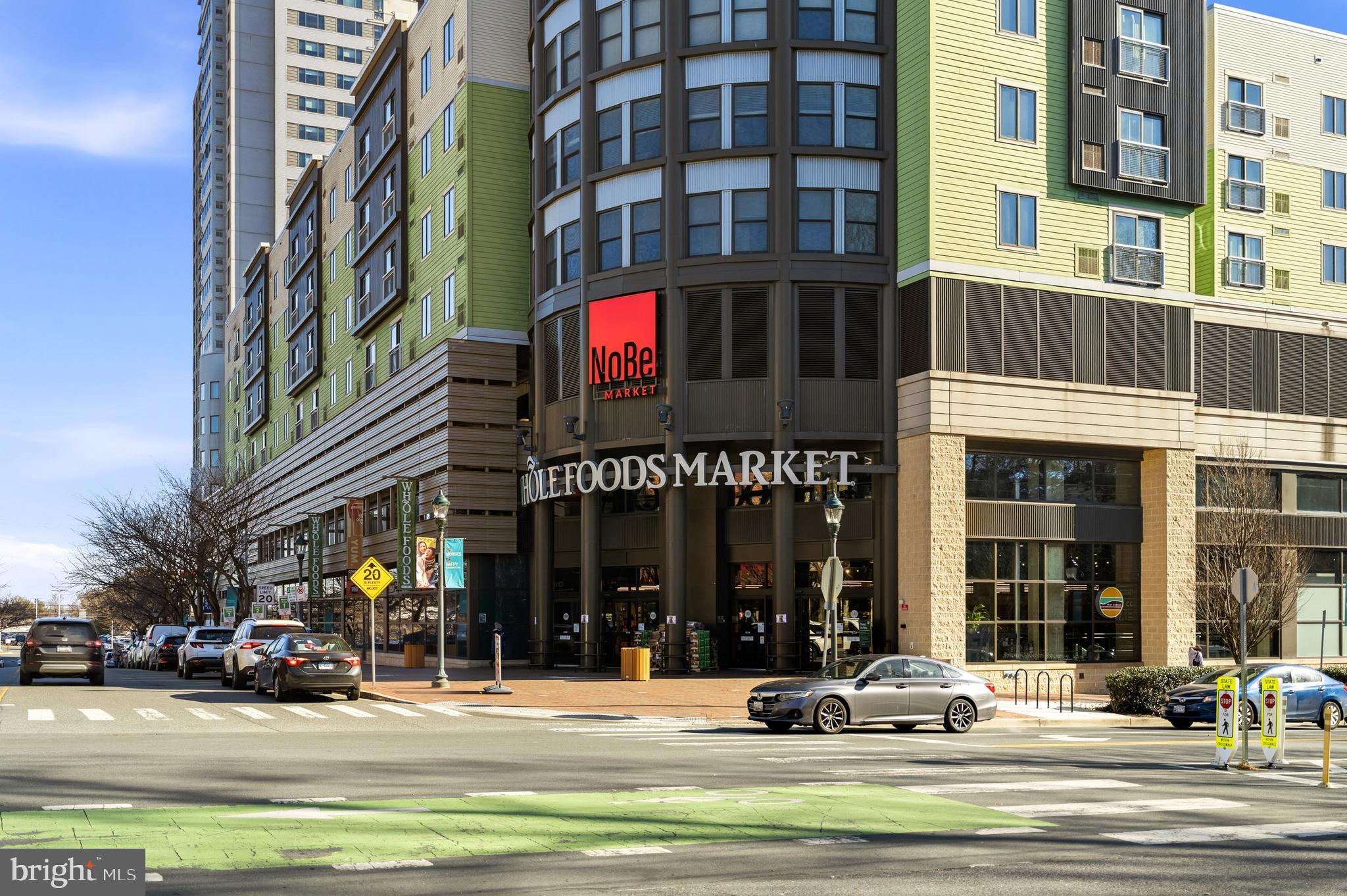 5800 NICHOLSON LANE 1-201