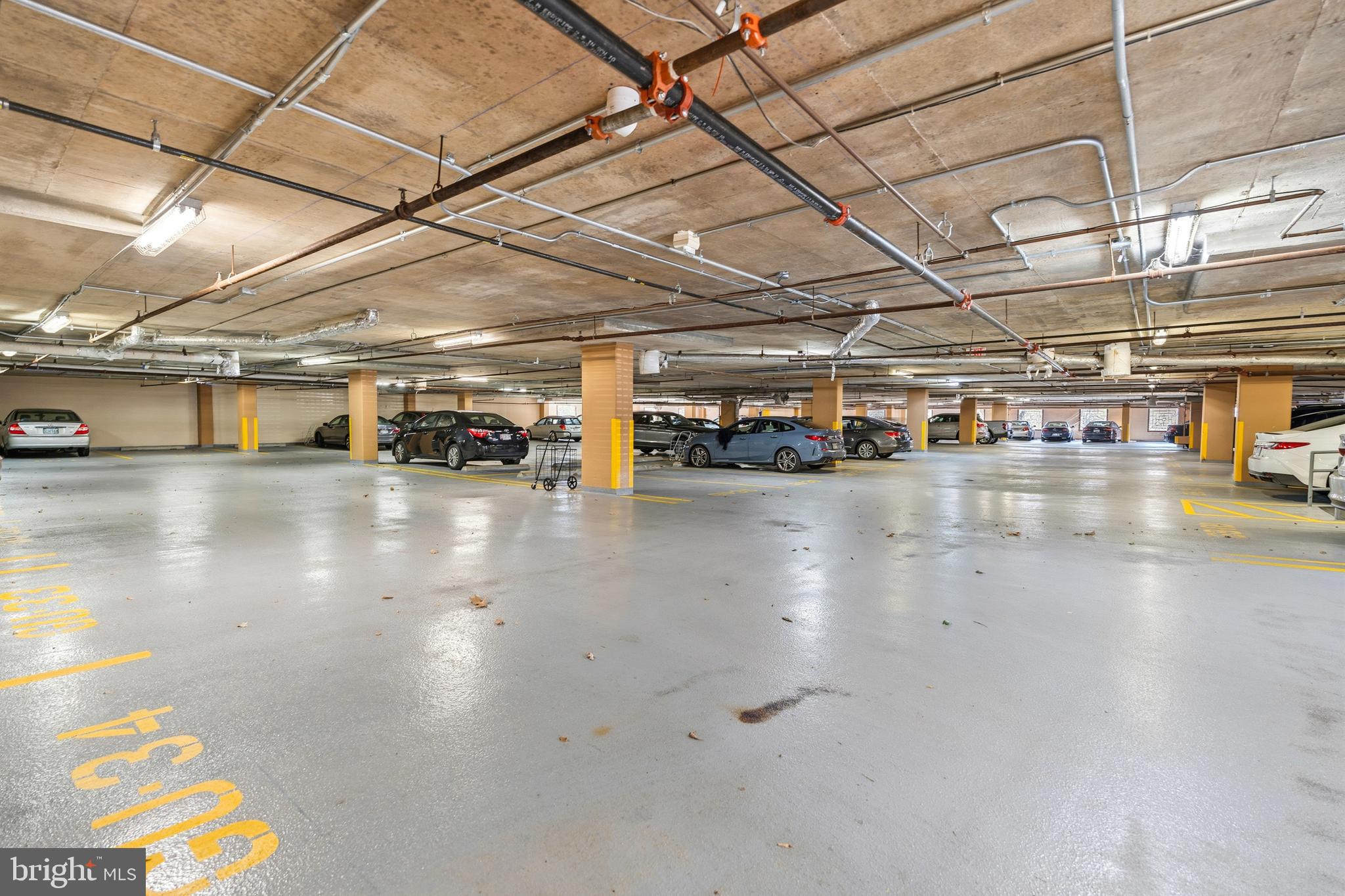 5800 NICHOLSON LANE 1-201