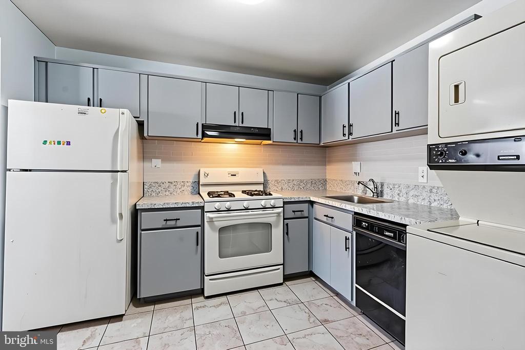 18913 SMOOTHSTONE WAY 4