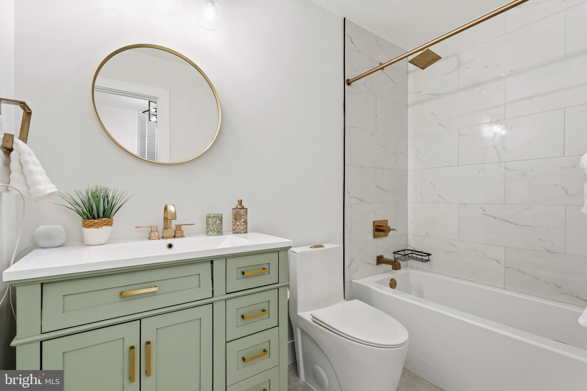 10029 DELLCASTLE ROAD