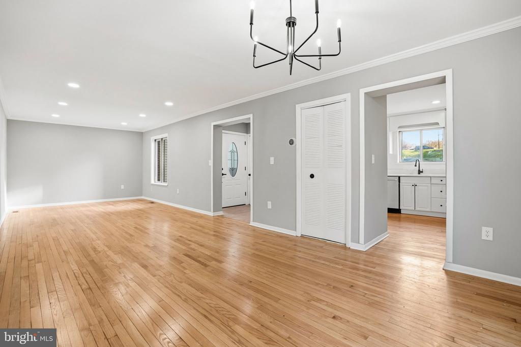 22 BENJI COURT 132