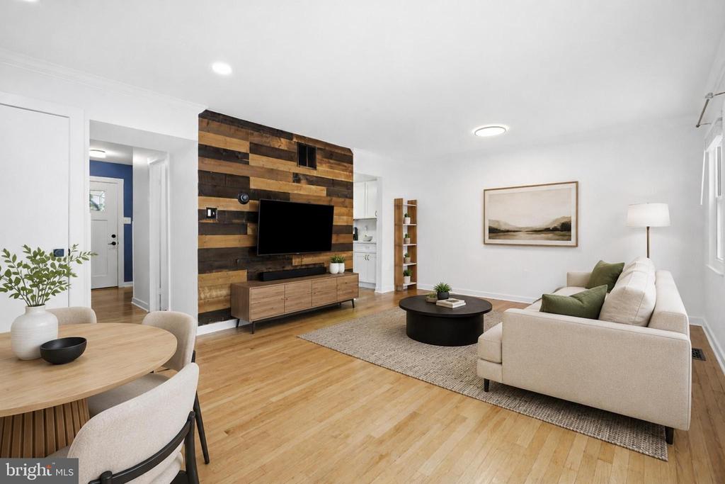 2 BUSH HILL COURT