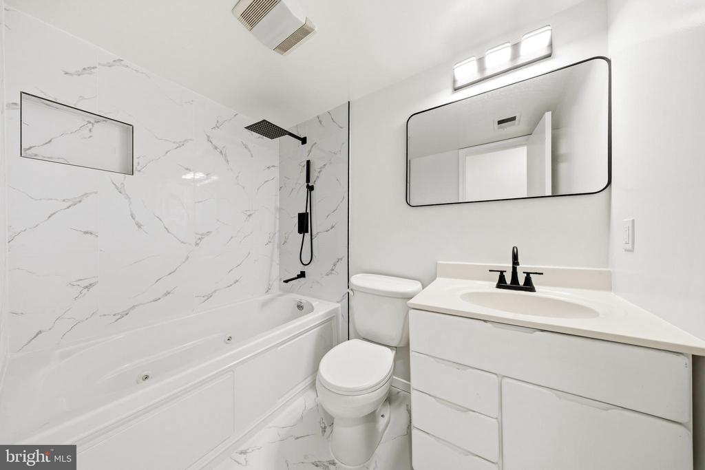 2202 GREENERY LANE Unit: 301-22