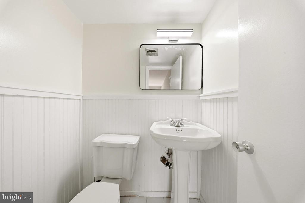 2202 GREENERY LANE Unit: 301-22