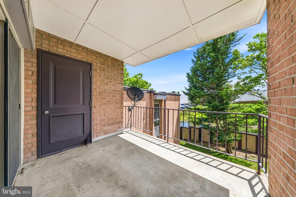 2202 GREENERY LANE Unit: 301-22