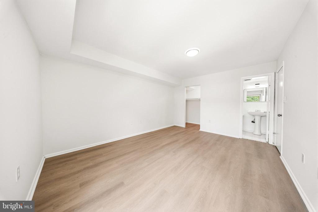 2202 GREENERY LANE Unit: 301-22