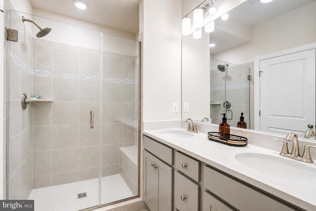 138 GARDEN CAPITAL WAY