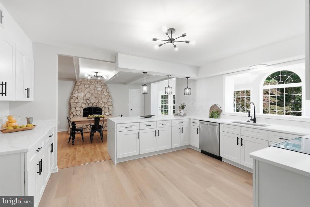 28405 HONEYSUCKLE DRIVE