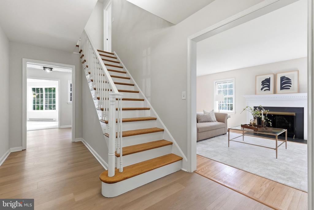 28405 HONEYSUCKLE DRIVE