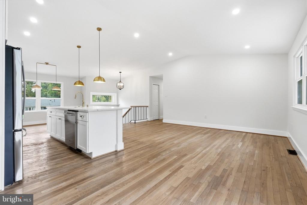 13205 WILTON OAKS DRIVE