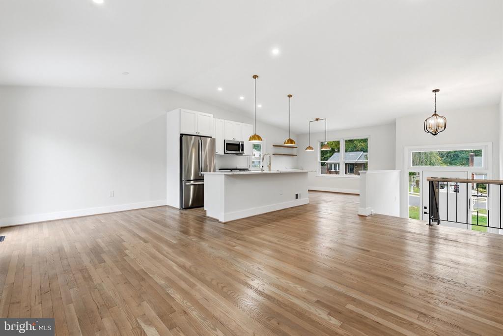 13205 WILTON OAKS DRIVE