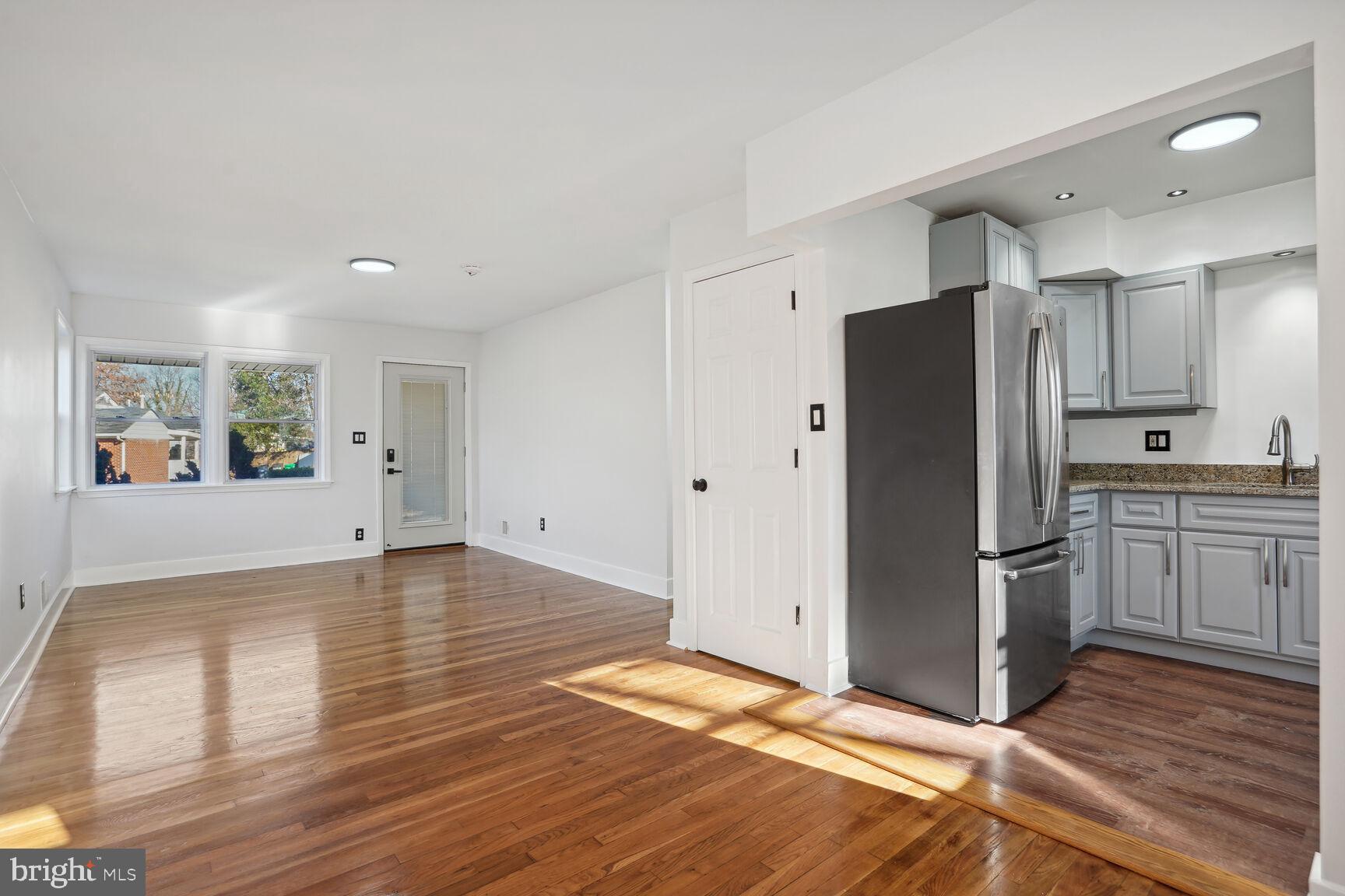 6403 COUNTRY CLUB COURT