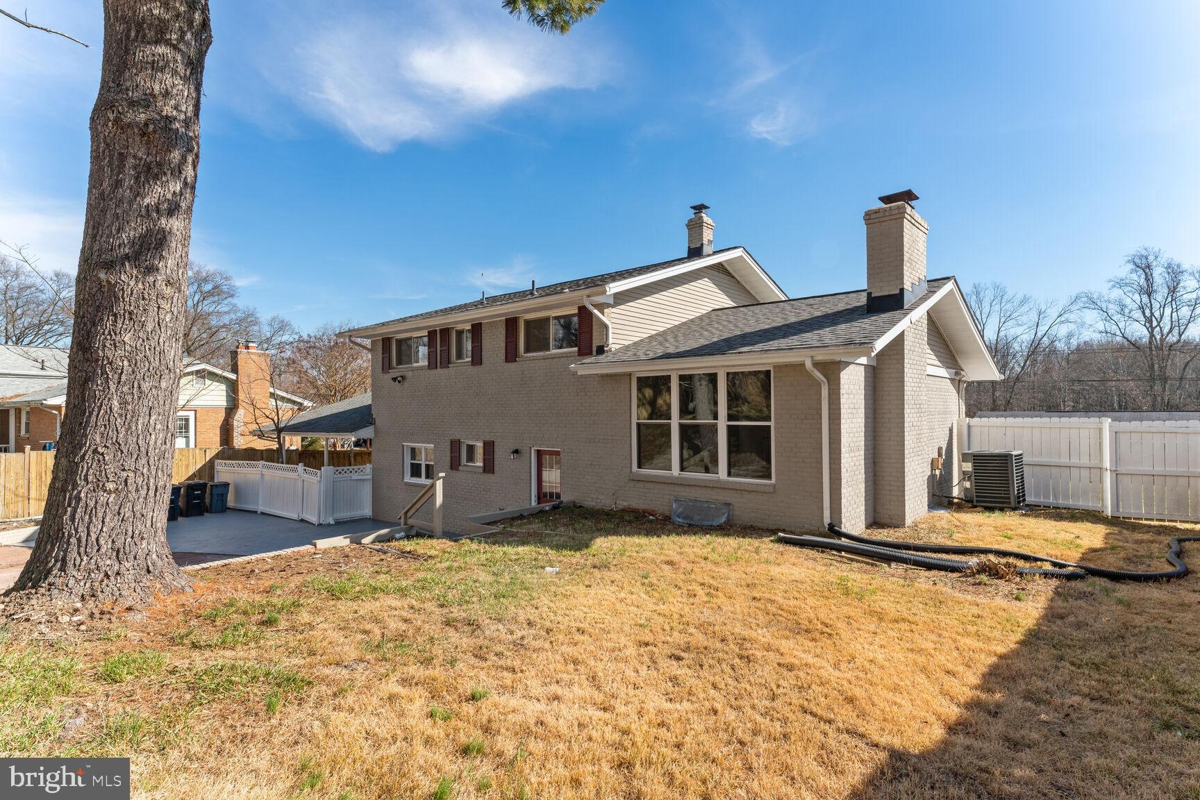 5404 CHESTERFIELD DRIVE