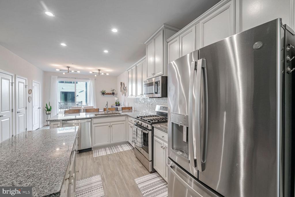 2843 EVANSGREEN DRIVE