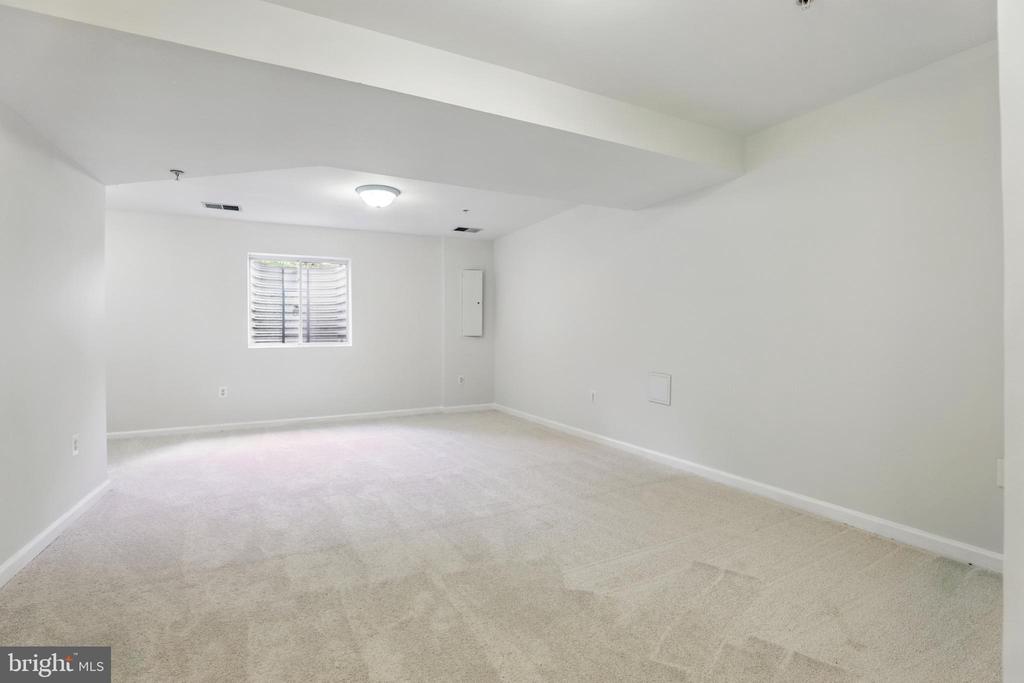 1109 WILBERFORCE COURT