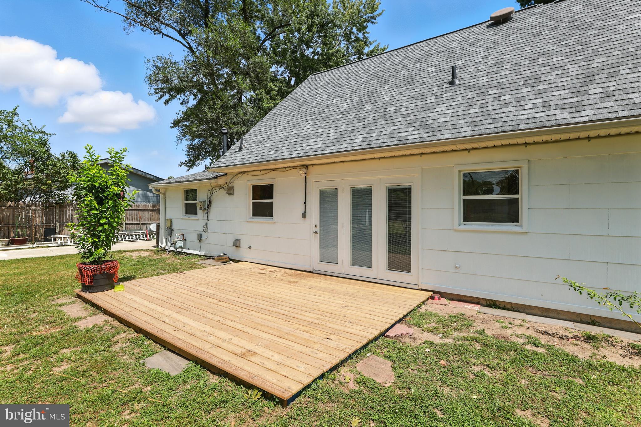 3502 MADONNA LANE