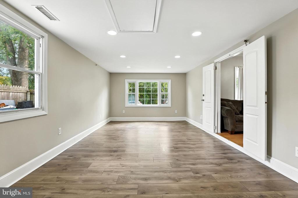 3502 MADONNA LANE