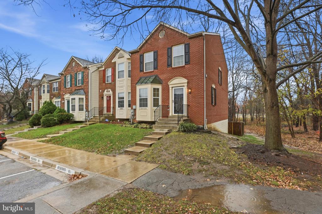 15615 ELSMERE COURT