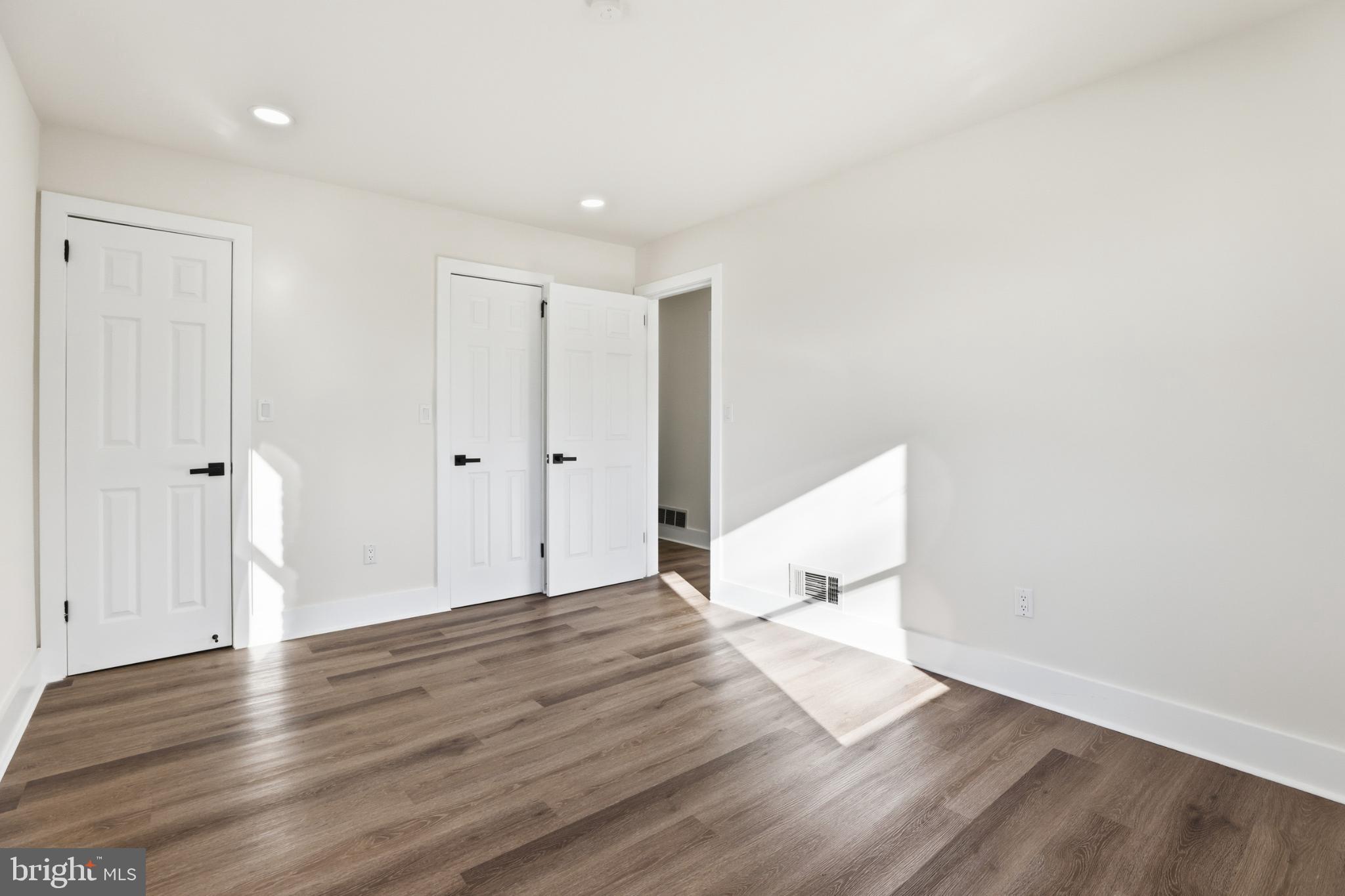 5621 HAWTHORNE STREET