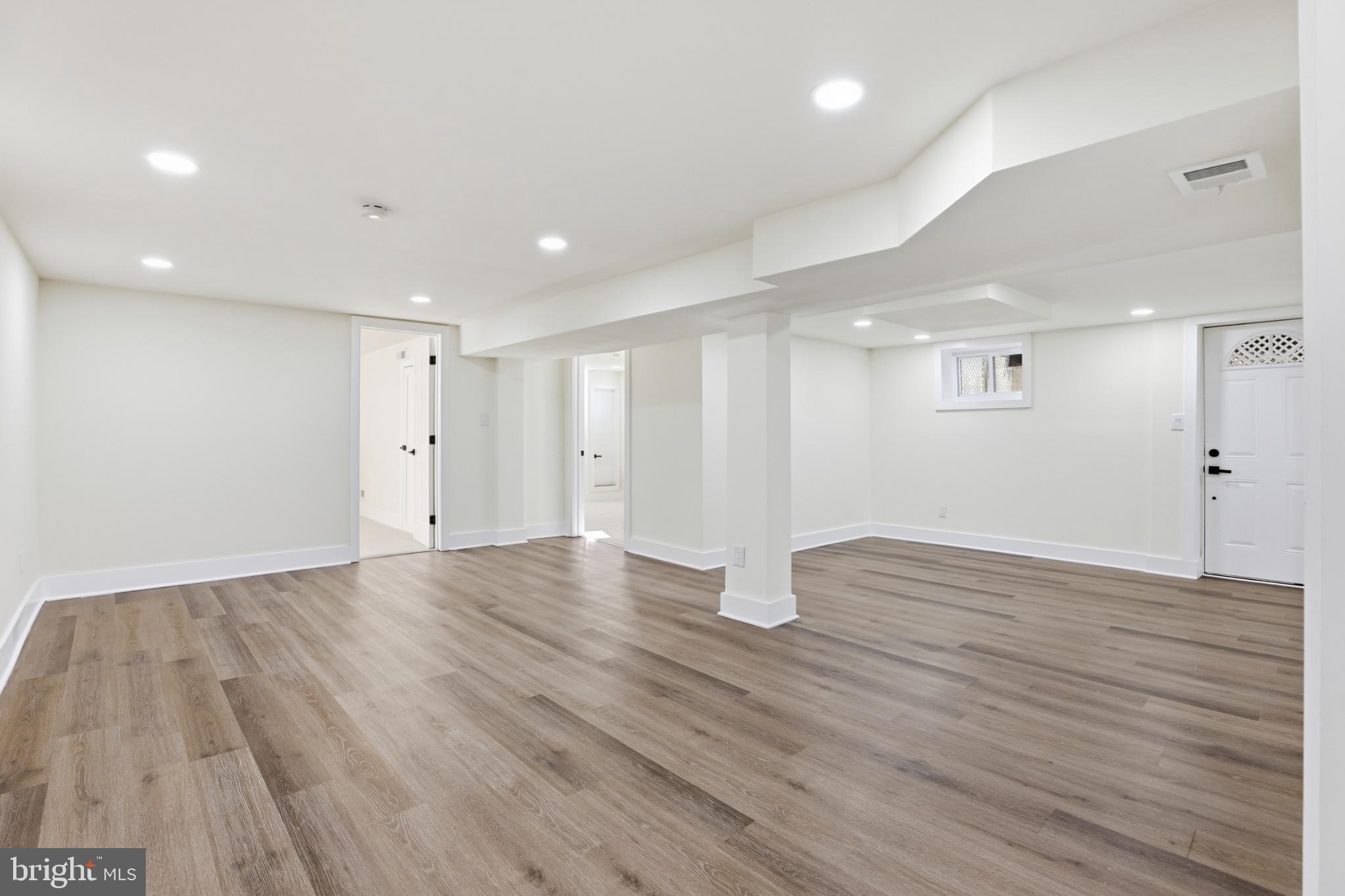 5621 HAWTHORNE STREET