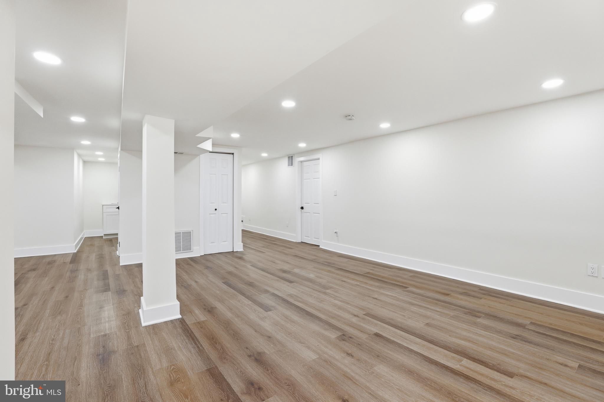 5621 HAWTHORNE STREET