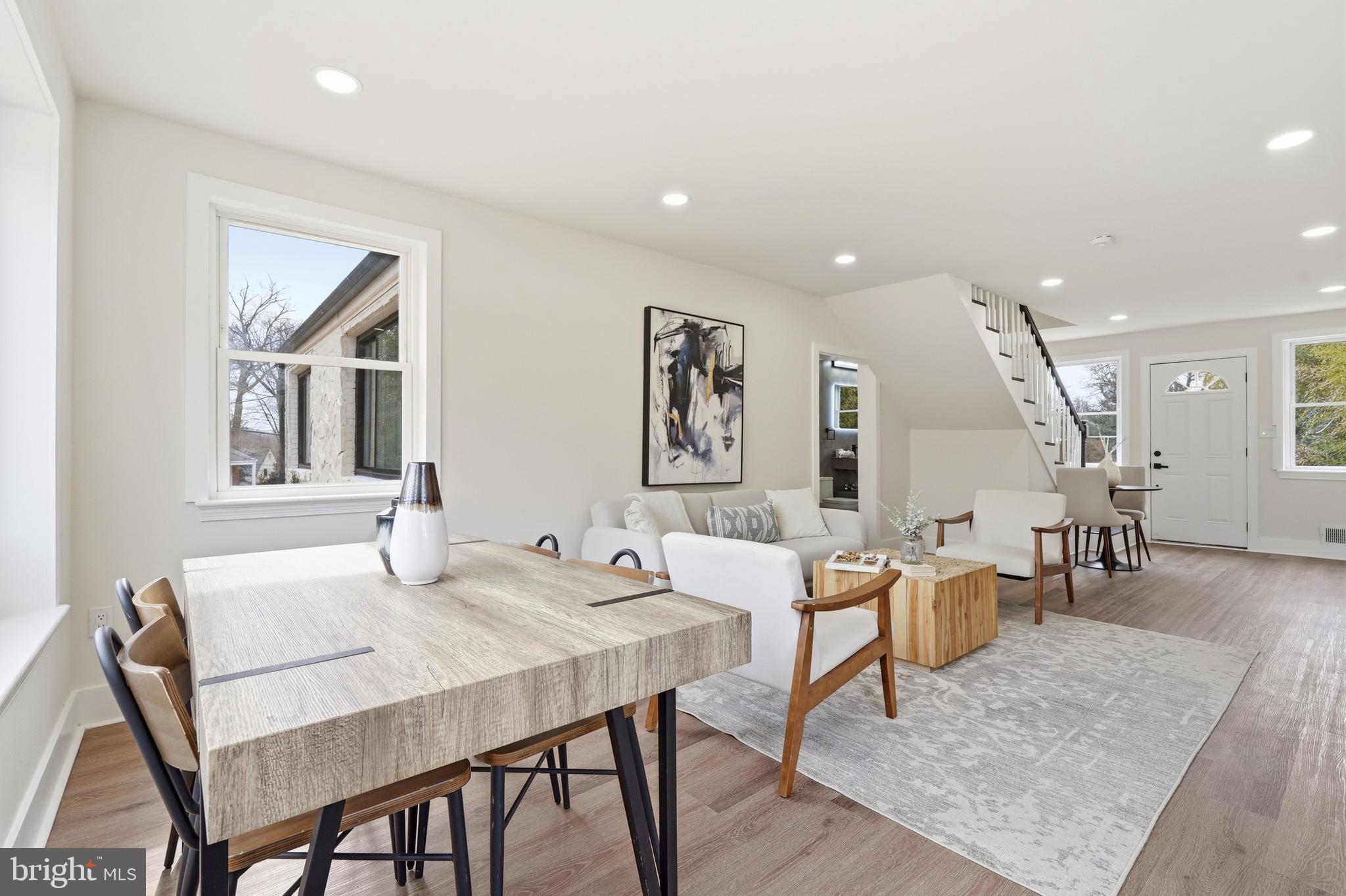 5621 HAWTHORNE STREET