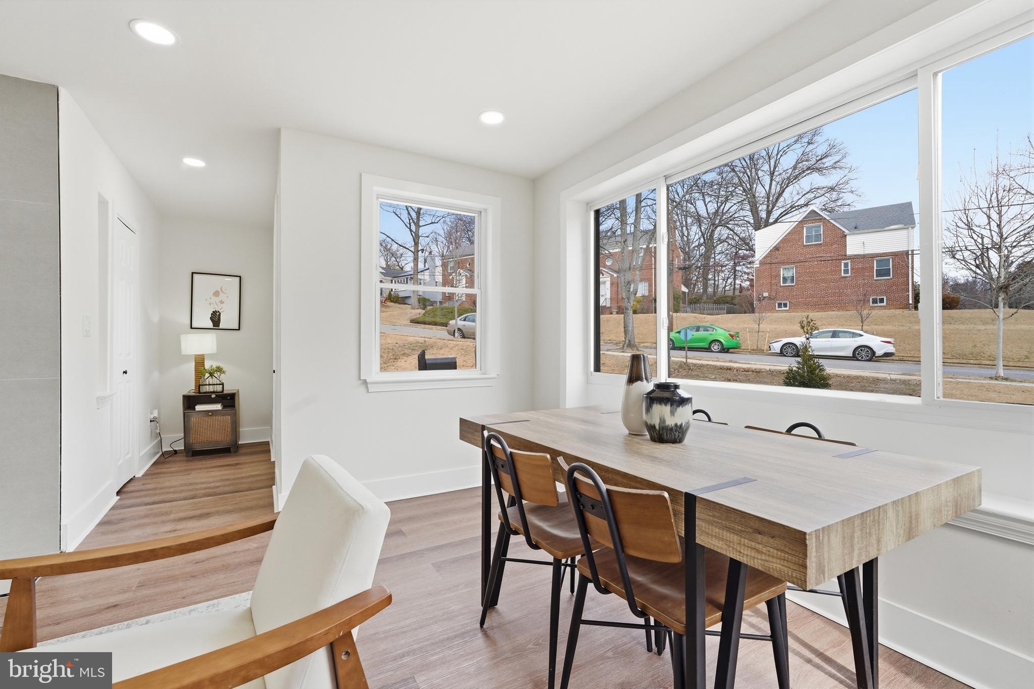 5621 HAWTHORNE STREET