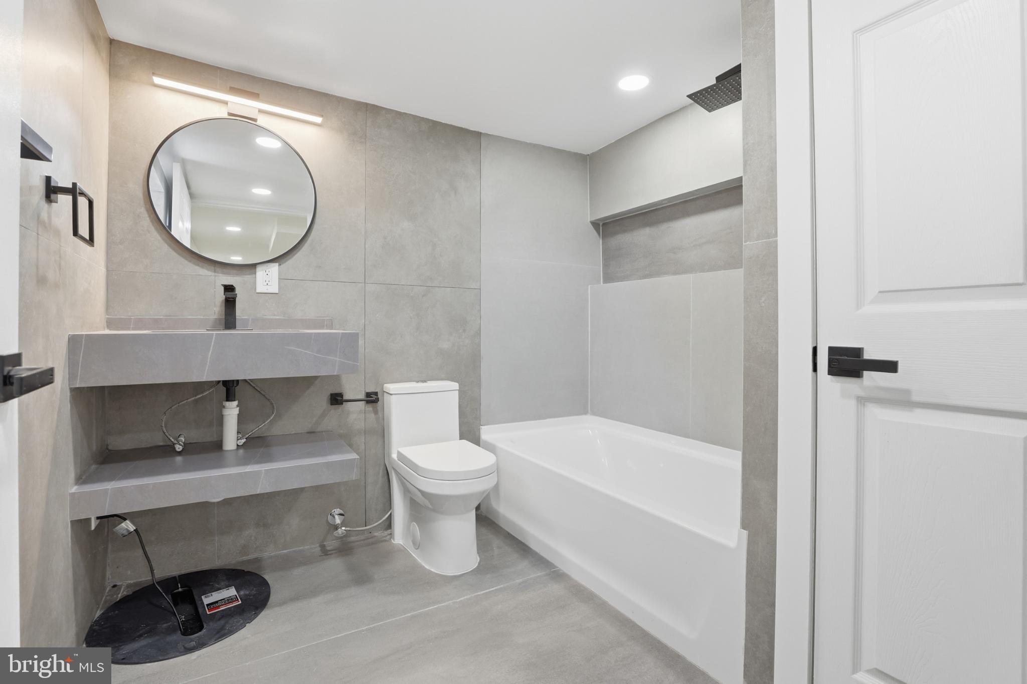 5621 HAWTHORNE STREET