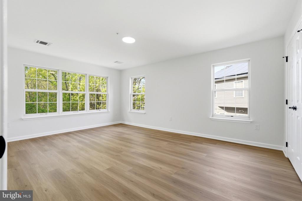 10503 BIRDIE LANE