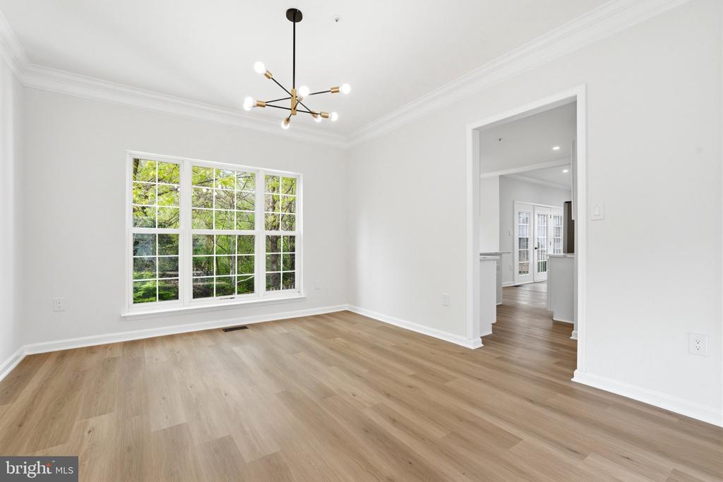 10503 BIRDIE LANE