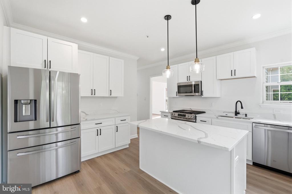 10503 BIRDIE LANE