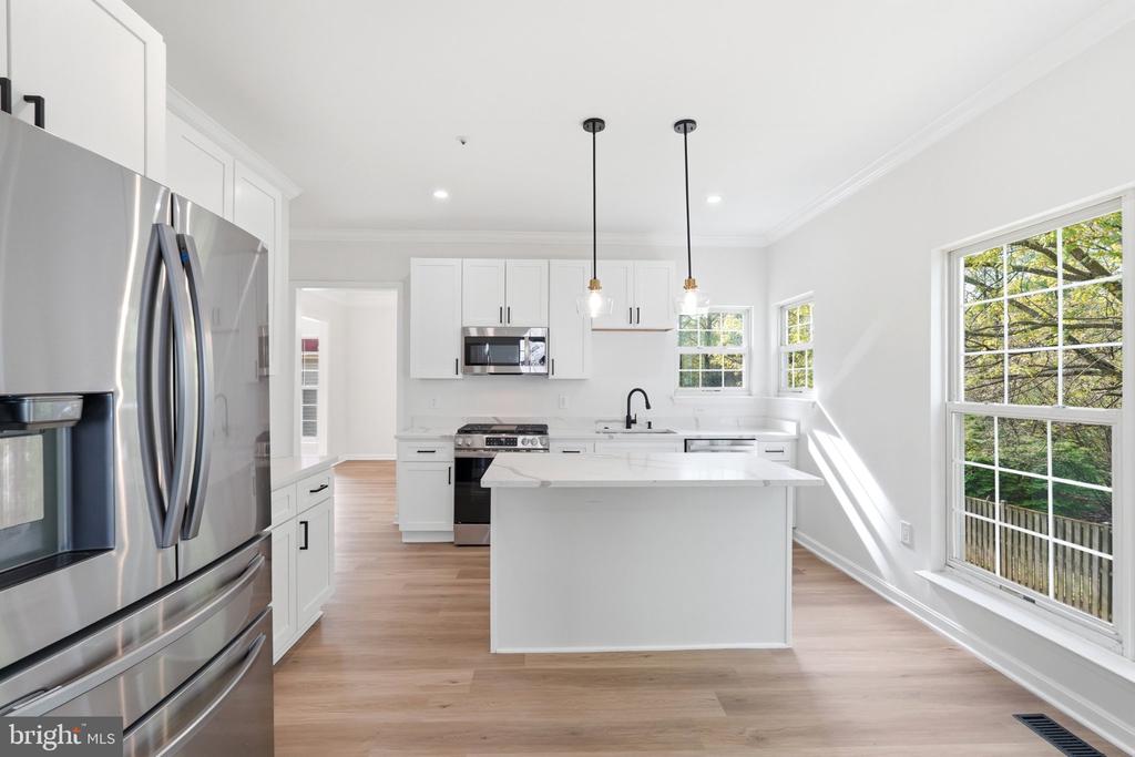 10503 BIRDIE LANE