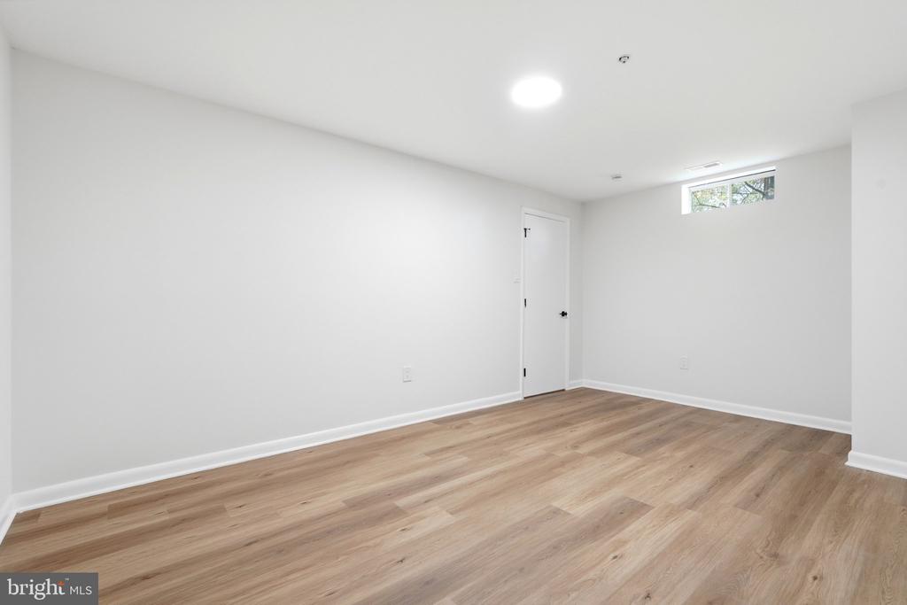 10503 BIRDIE LANE