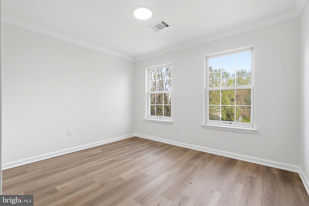 10503 BIRDIE LANE