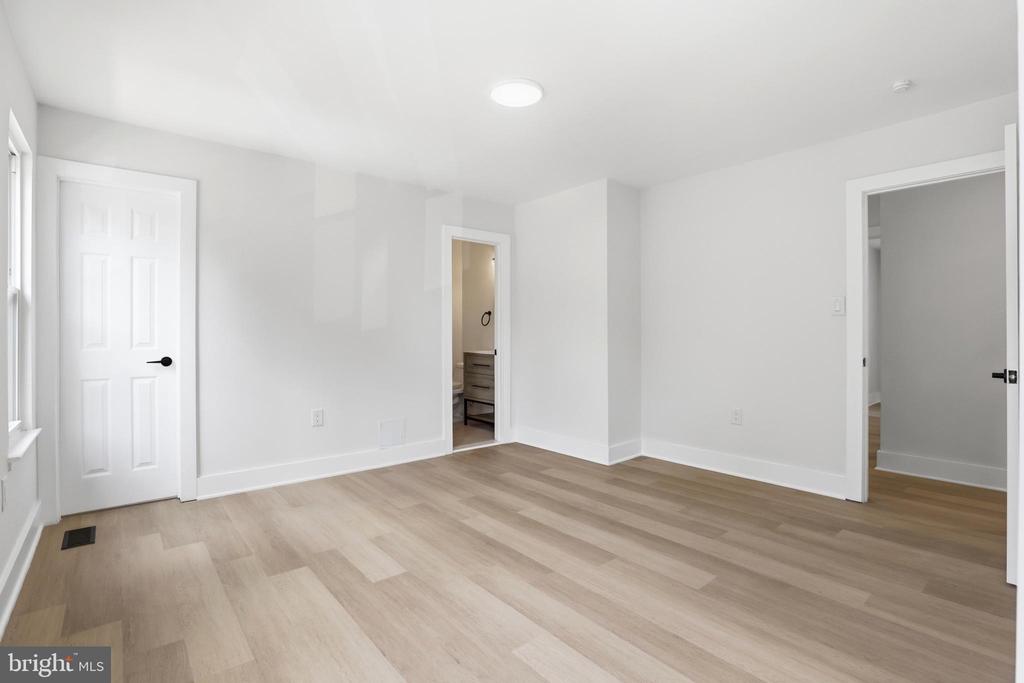 7621 INGRID PLACE