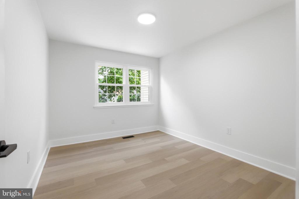 7621 INGRID PLACE