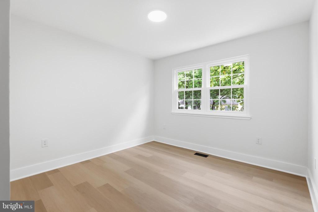 7621 INGRID PLACE