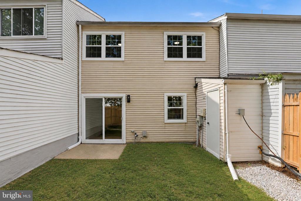7621 INGRID PLACE
