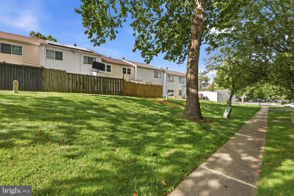 7621 INGRID PLACE