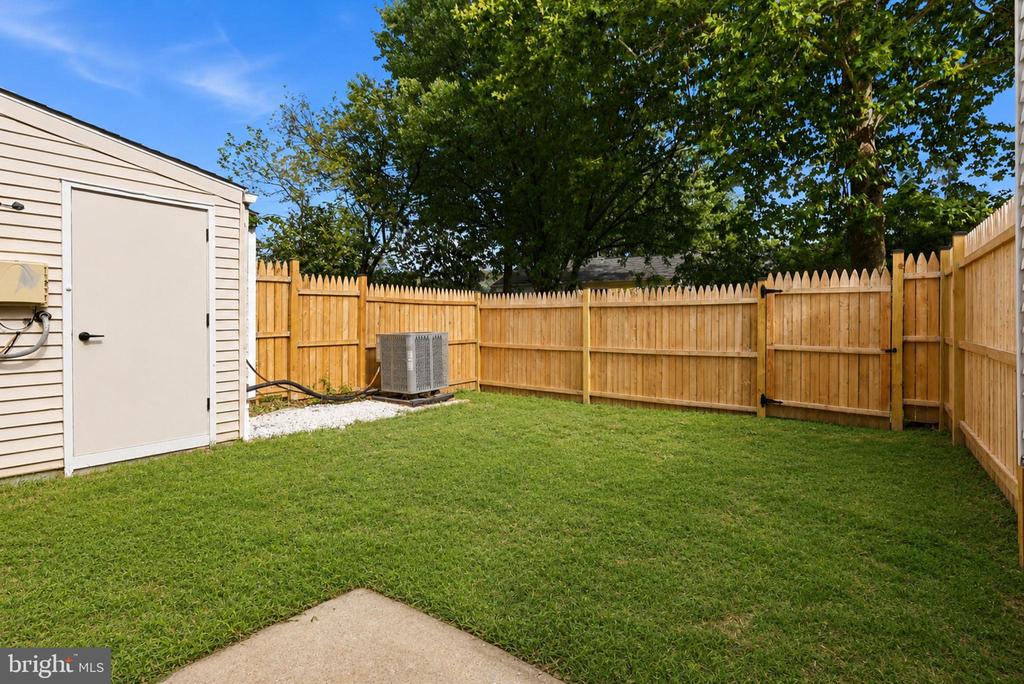 7621 INGRID PLACE