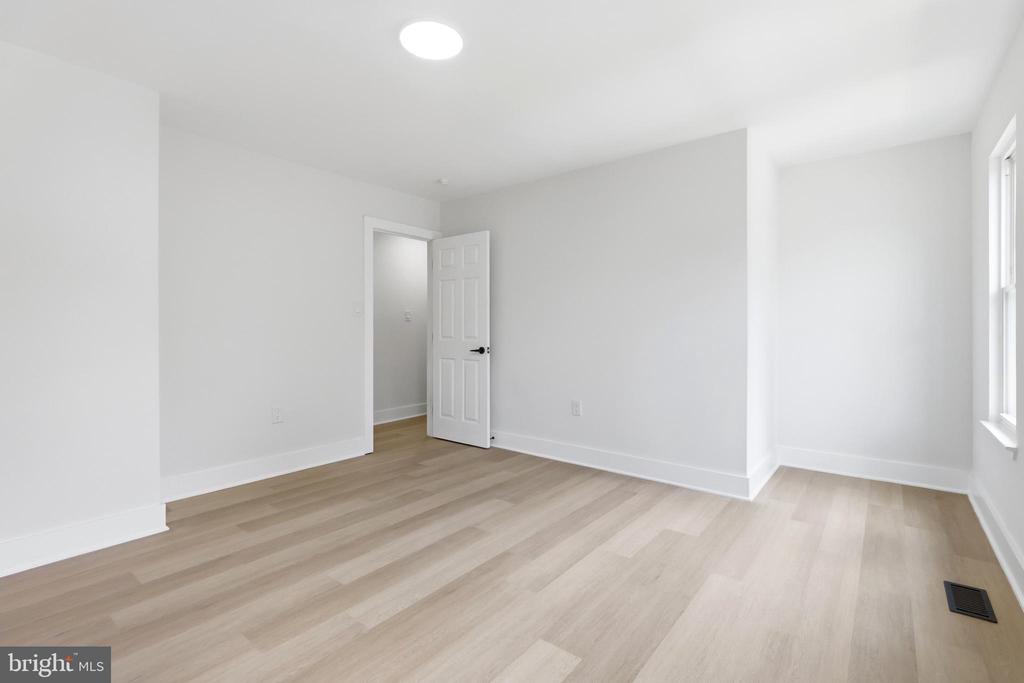 7621 INGRID PLACE