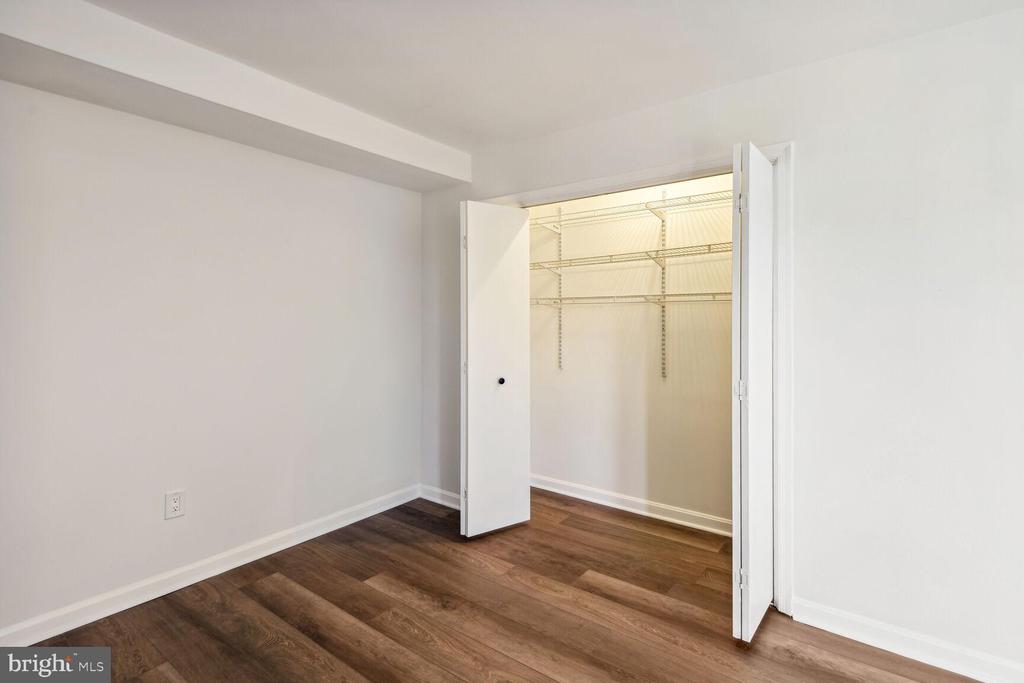 33 QUEEN ANNE WAY F