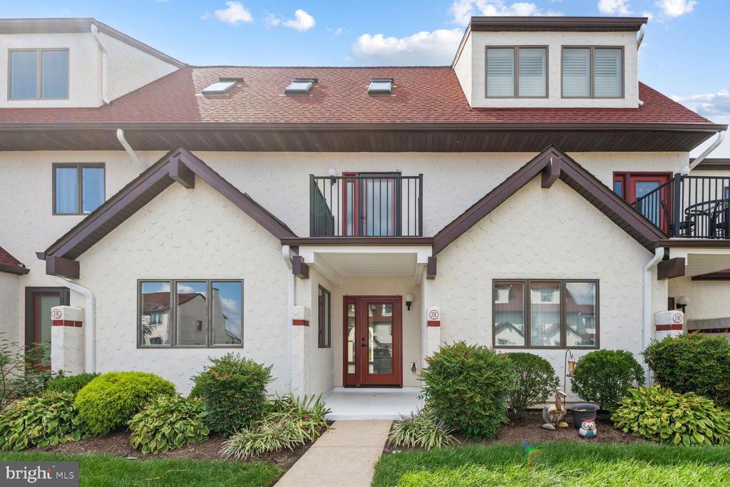33 QUEEN ANNE WAY F