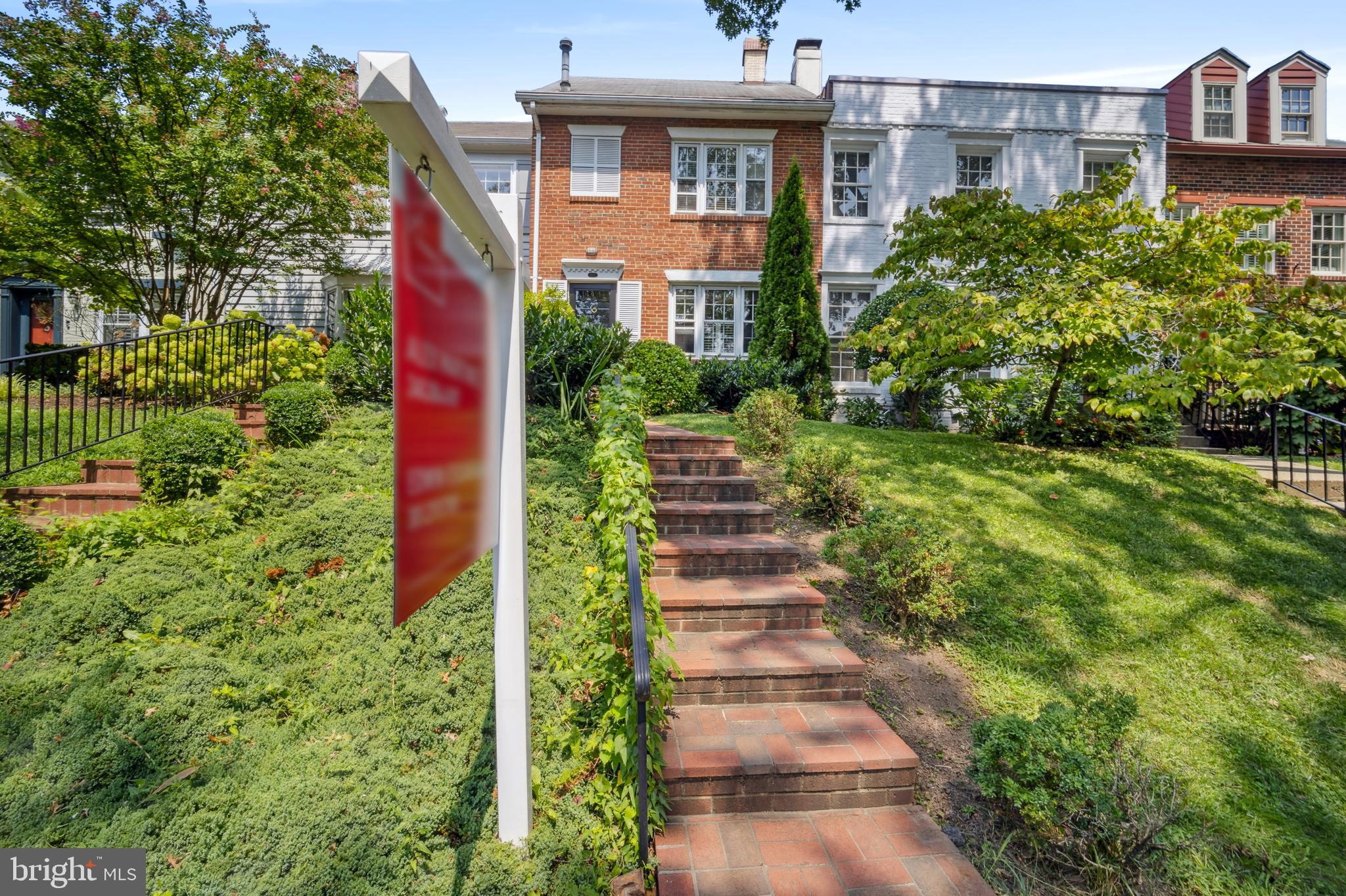 807 GREEN STREET
