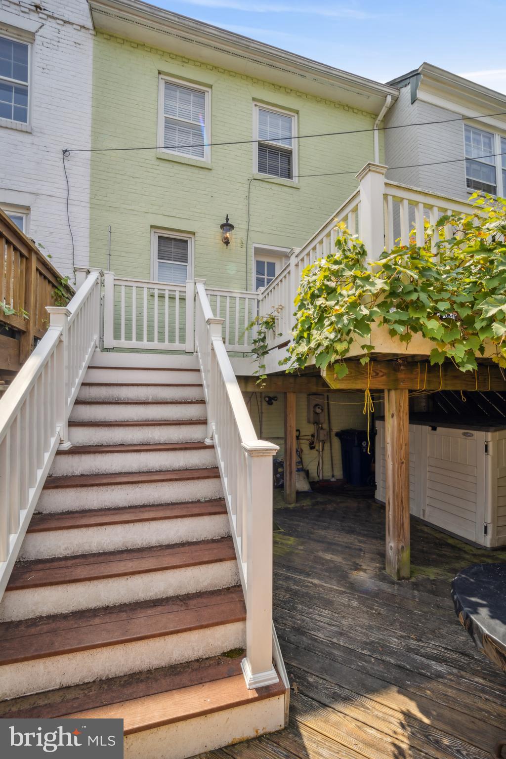 807 GREEN STREET