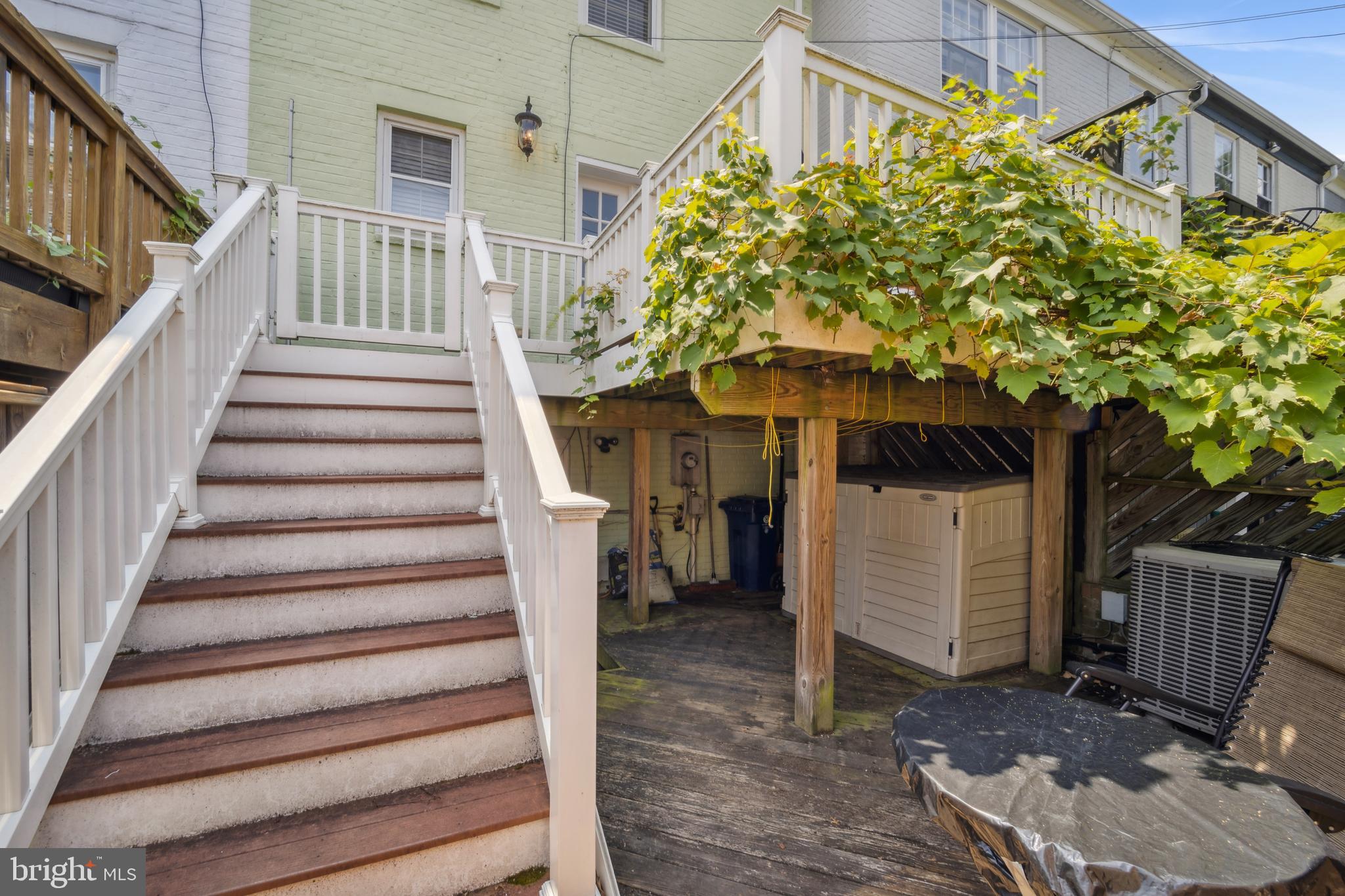 807 GREEN STREET